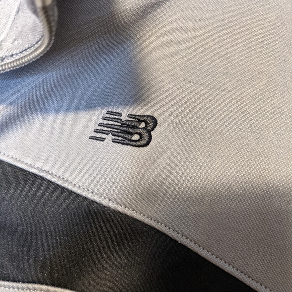 New Balance Pullover - Picture 4 of 7